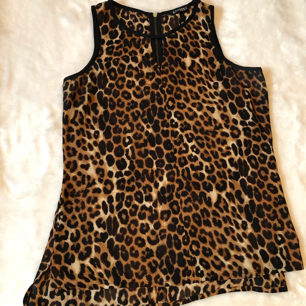 (4/15) Express leopard print tank top. Size S.